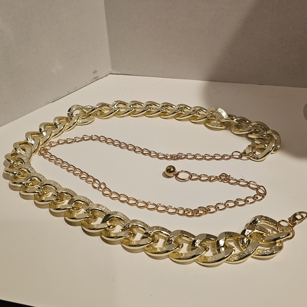 Gorgeous Chunky Gold Chain Belt NWT